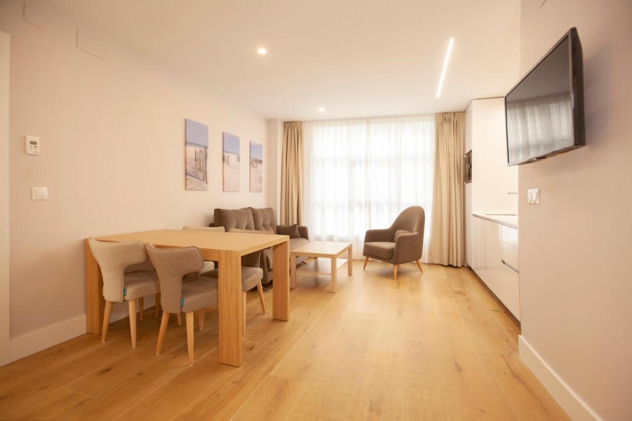 Apartamentos Reina Victoria Santander Esterno foto