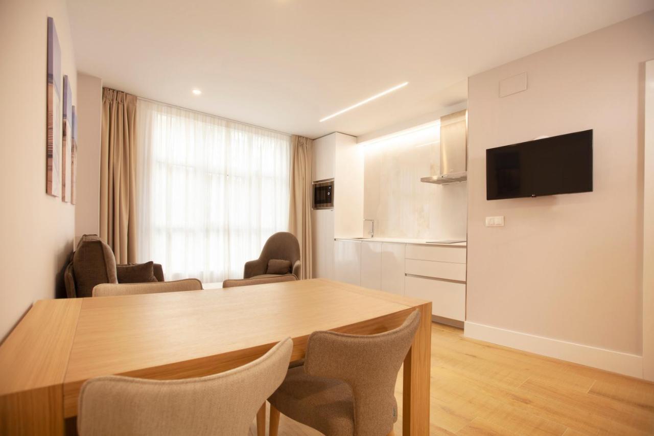 Apartamentos Reina Victoria Santander Esterno foto