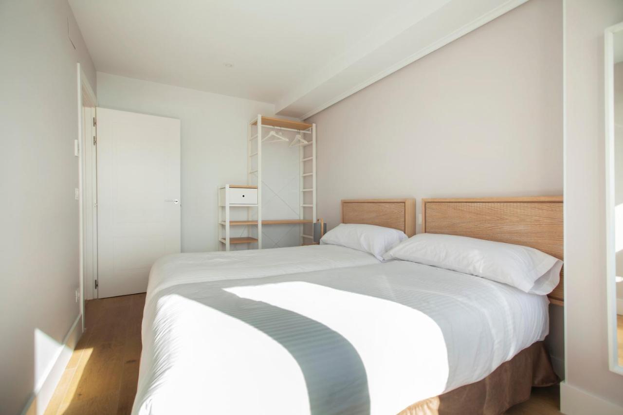 Apartamentos Reina Victoria Santander Esterno foto