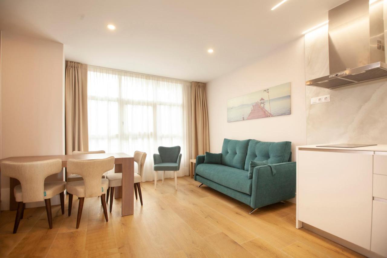 Apartamentos Reina Victoria Santander Esterno foto