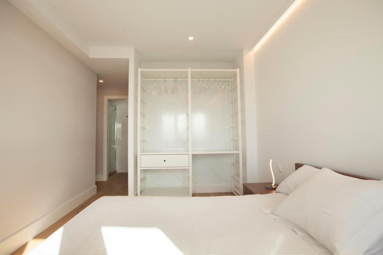 Apartamentos Reina Victoria Santander Esterno foto