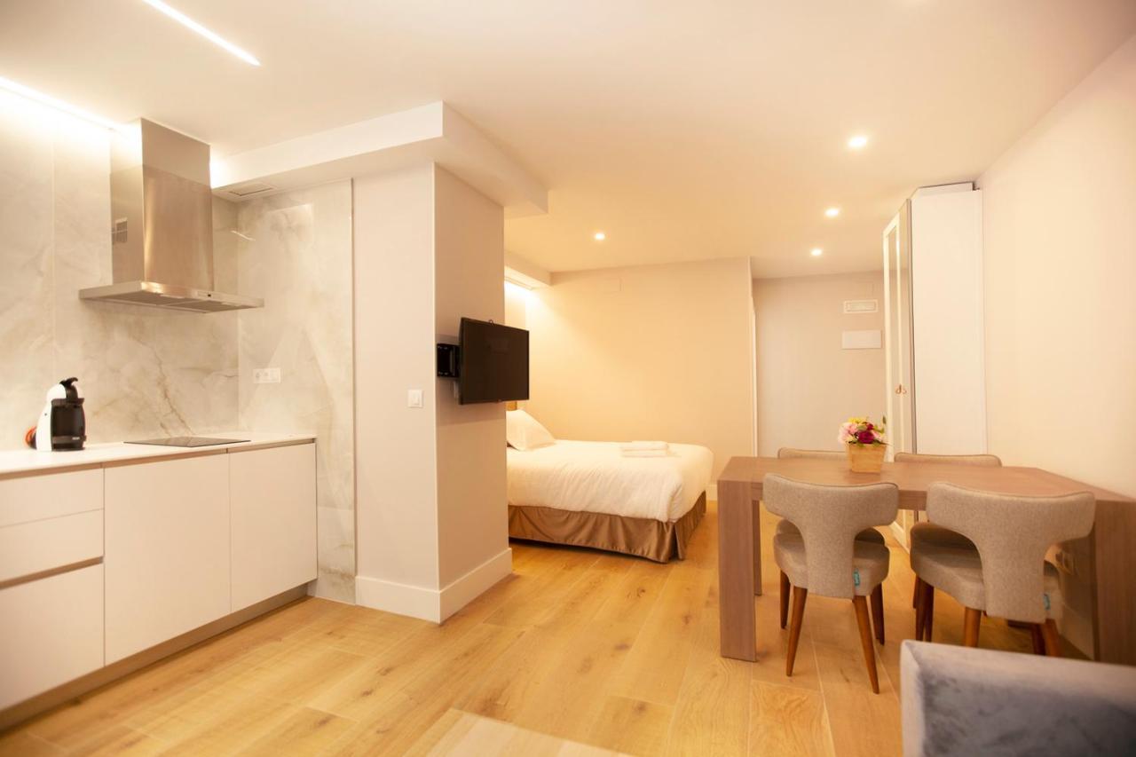 Apartamentos Reina Victoria Santander Esterno foto