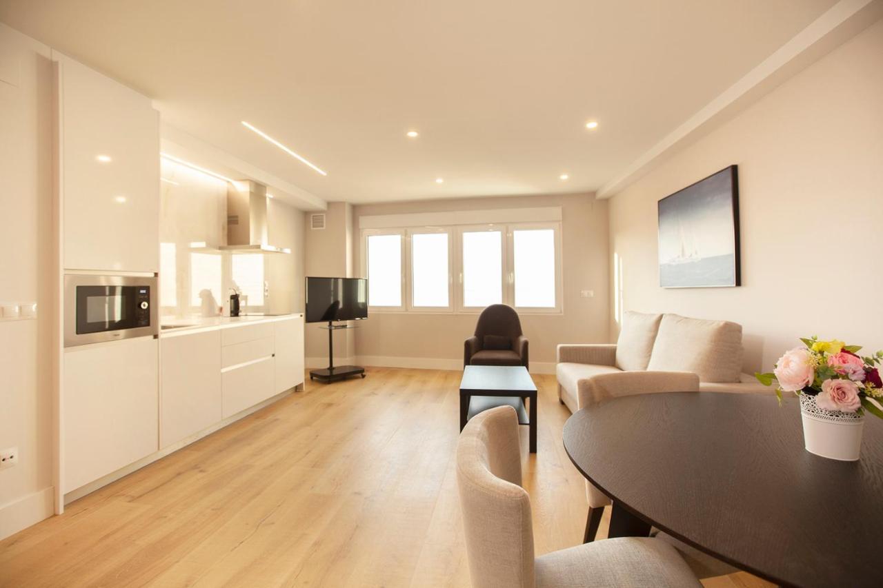 Apartamentos Reina Victoria Santander Esterno foto