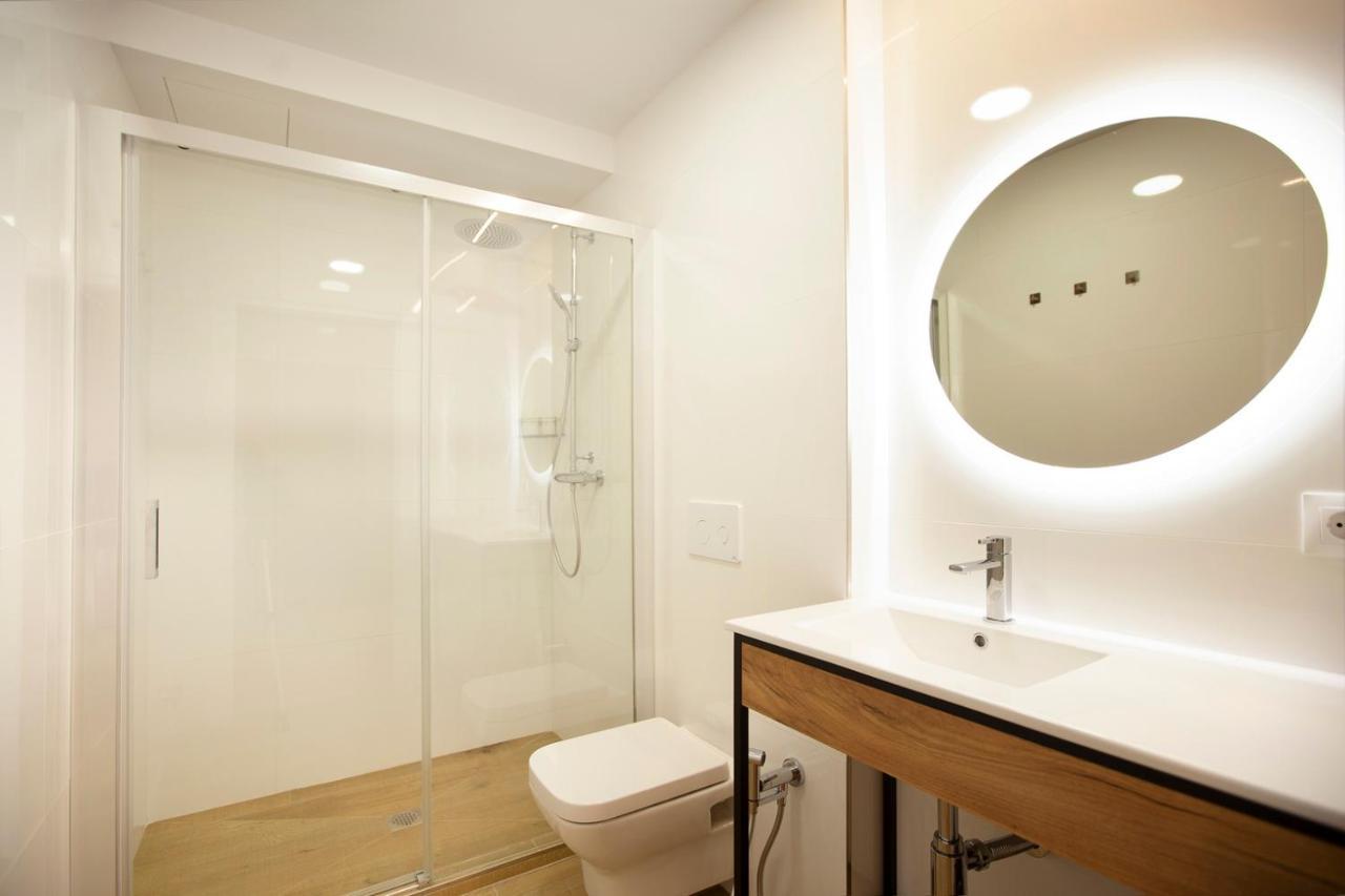 Apartamentos Reina Victoria Santander Esterno foto