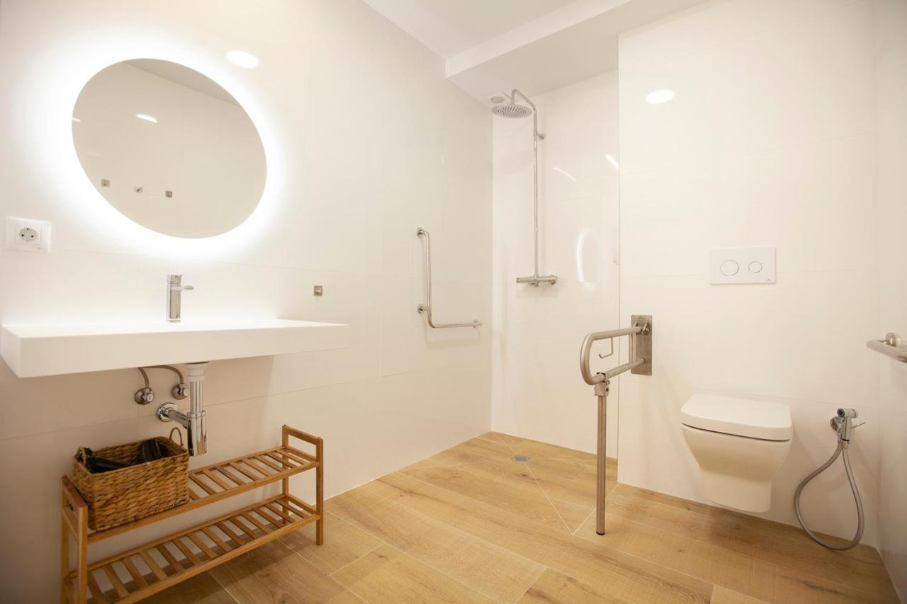 Apartamentos Reina Victoria Santander Esterno foto