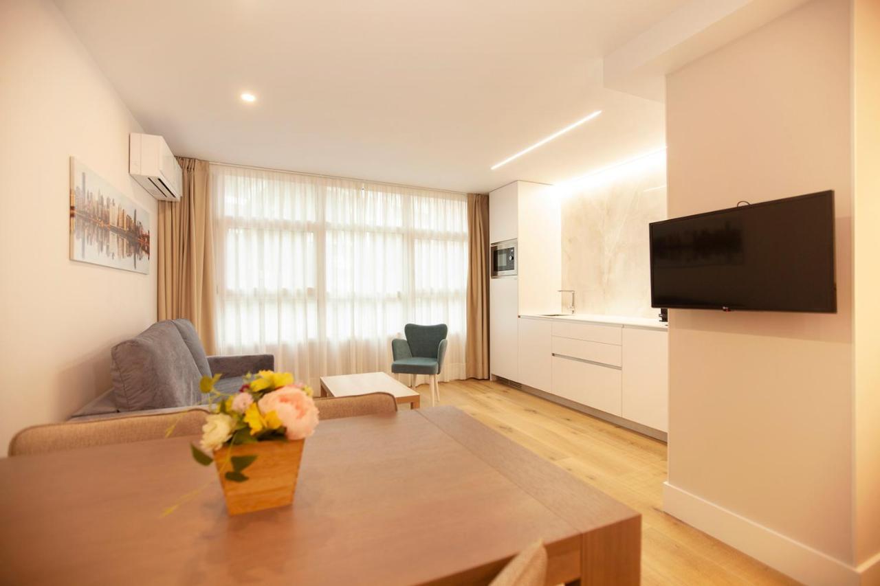 Apartamentos Reina Victoria Santander Esterno foto