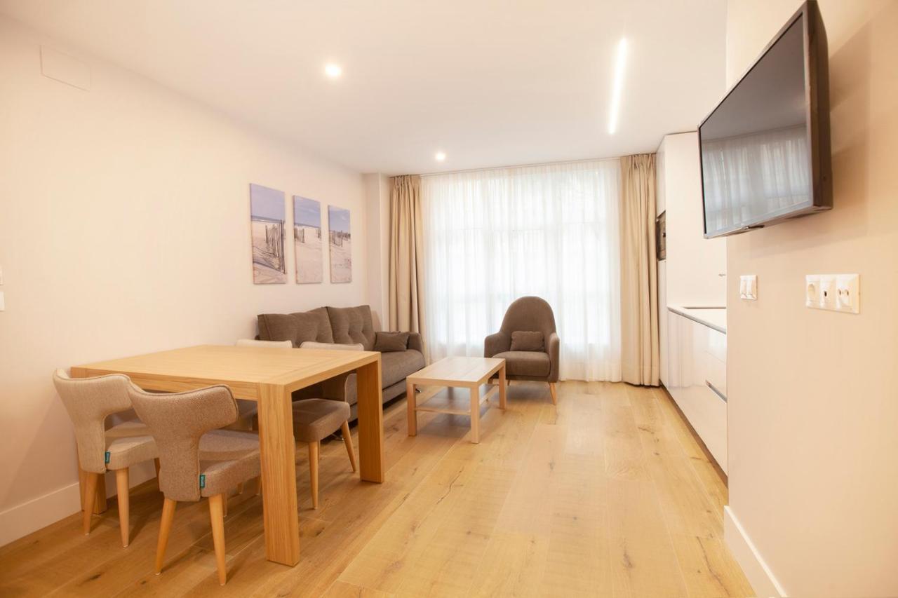 Apartamentos Reina Victoria Santander Esterno foto