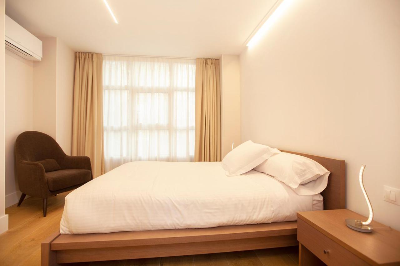 Apartamentos Reina Victoria Santander Esterno foto